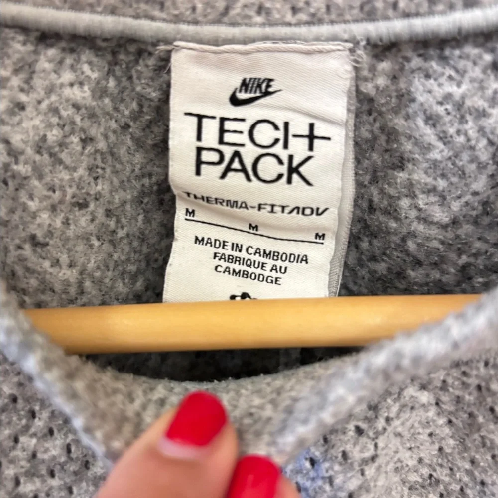 NIKE tech pack therma fit sweatshirt pullover gray oversized women’s medium - Picture 4 of 7